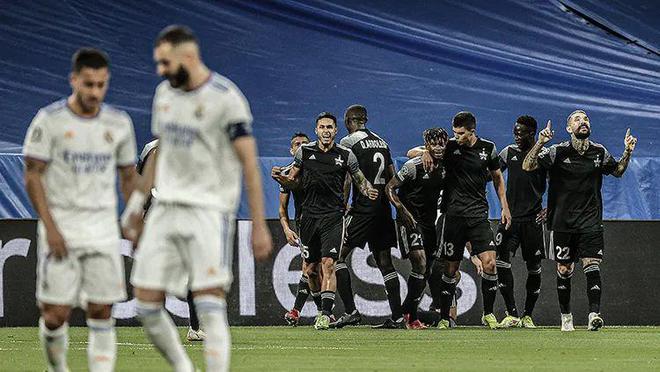 消防泄压口安装